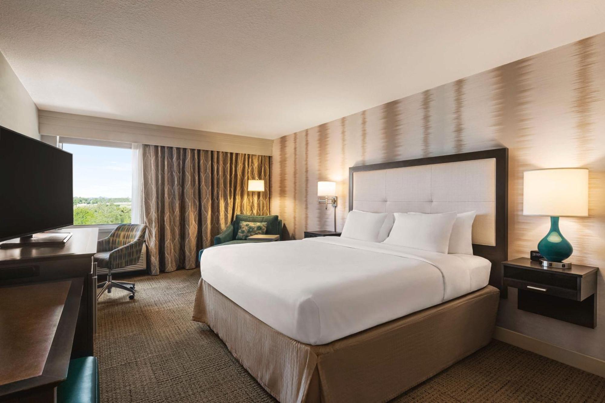 Hampton Inn Пемброук Пайнс Екстериор снимка